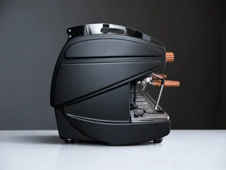 BFC Lira Deep Black RS — bočni profil