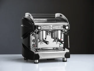 BFC Lira XS kompaktni profesionalni espresso aparat sa dve grupe