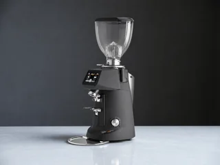Fiorenzato F83 E — pogled ukoso