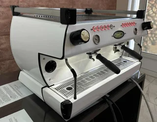 La Marzocco GB5 — pogled sleva