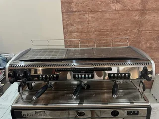 La Spaziale S5 — pogled odozgo na grejač šoljica