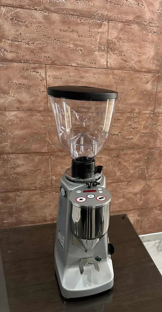 Mazzer Major Electronic — pogled spreda